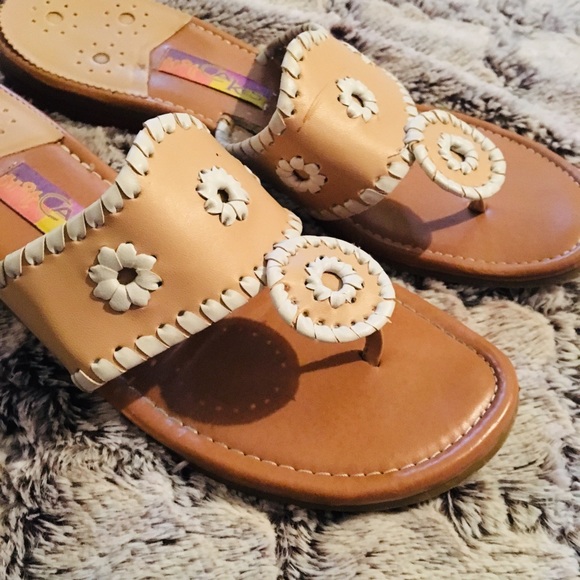 Like Jack Rogers 🌞 - Picture 3 of 3